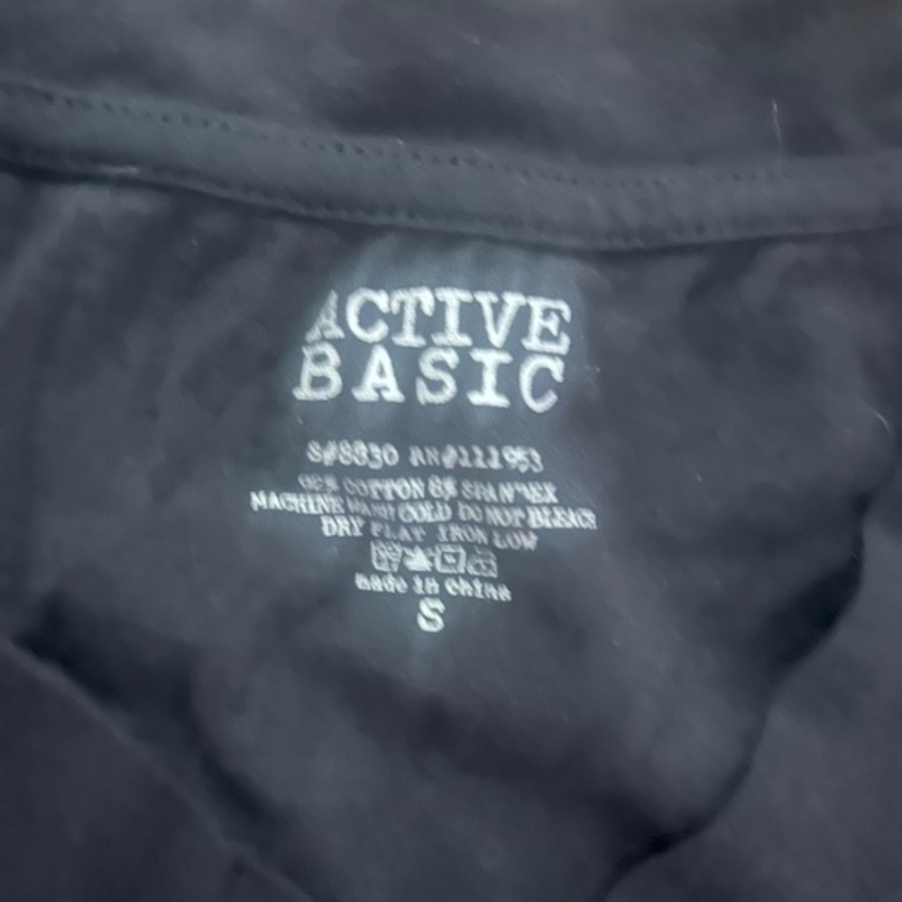 Active Basic Graphic Tee Sugar Skull Headdress V-… - image 3